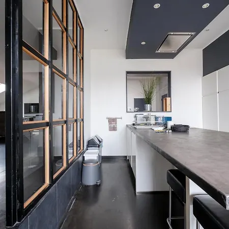 Beautiful Penthouse With Terrace Tour & Taxis Apartment